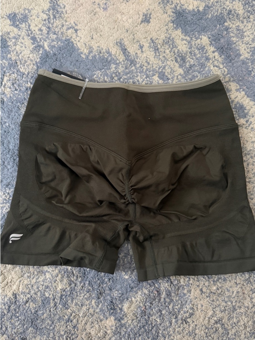 New ! Fabletics - Olive Green Women’s Seamless High-Waist Shorts